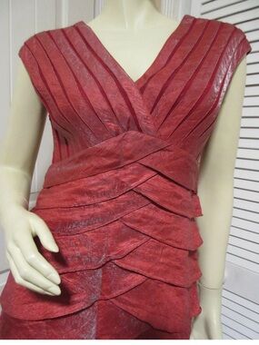 Adrianna Papell Burgundy Tiered Cocktail Dress Size 8 V-Neck Ruffle Hot  Glam